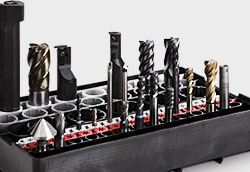 Caisses de transport et d'affûtage pour des outils de coupe de haute qualité.